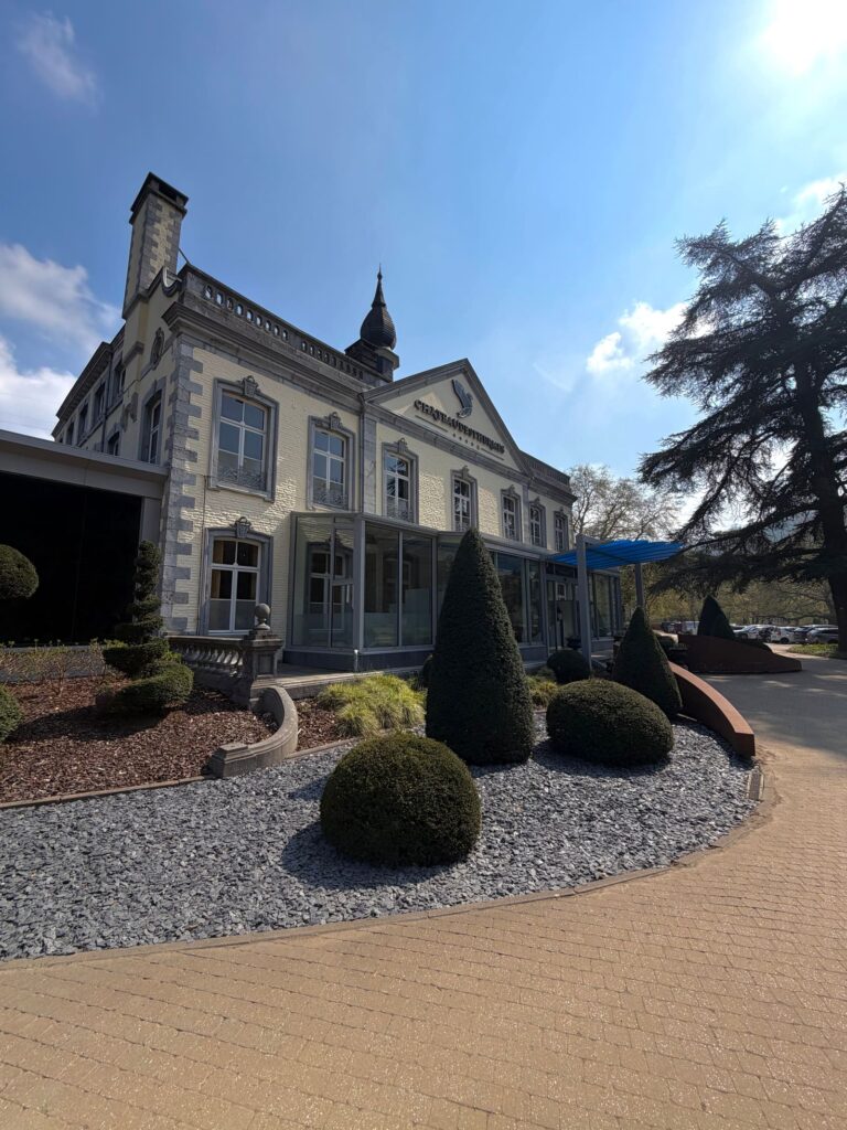 Château des Thermes à Chaudfontaine, lieu des formations Paro-Implant Liège