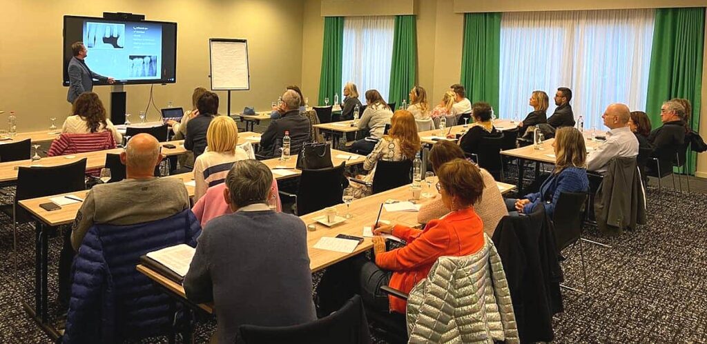Salle de formation en dentisterie — Paro-Implant Liège